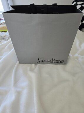 Neiman Marcus Clinique Beaute Easter VIP Client Ltd Ed SET w/ Bag Last One!